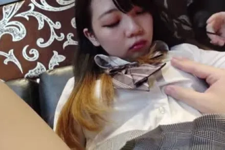 FC2-PPV-1639483 享受性爱的时尚女孩