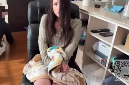 FC2-PPV-4821198 网红的妻子趁丈夫不在家