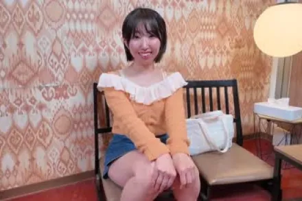 FC2-PPV-4822682 在她极度兴奋地扭动时脸上被喷满了精液