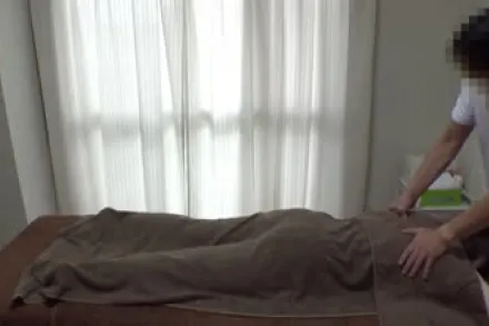 FC2-PPV-4583886 宛如初体验的羞涩巨乳肉感妹