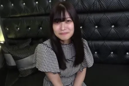 FC2-PPV-4568451 内向腼腆大一新生初尝中出