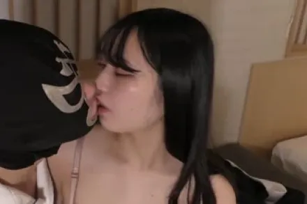 FC2-PPV-4583201 与美女的任务约会