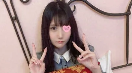 FC2-PPV-3292477 她被一个她看不起的男人抱住了