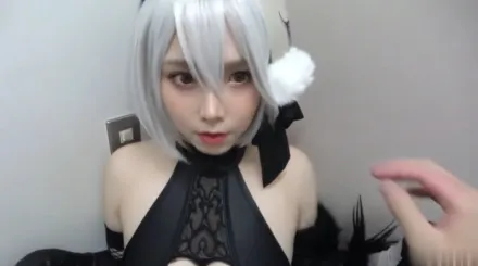 真實害羞女Coser的本性出人意料的反差