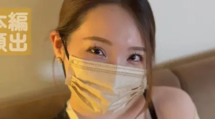 FC2-PPV-4668098 和一名写真模特在温泉地点偷偷拍摄