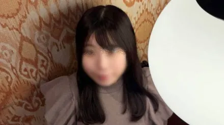 FC2-PPV-4608492 第一次拍摄就泪流满面