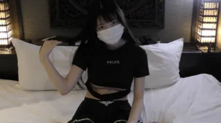 FC2-PPV-3167278 四个月前还是偶像的她