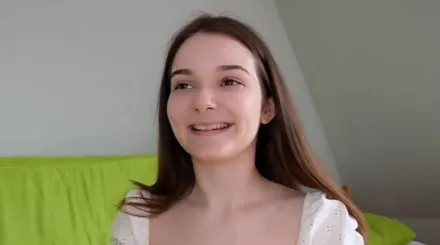 FC2-PPV-2962581 甜美端庄的女孩