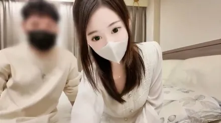 耶诞节搭讪处男弟弟帮他破处 洁妮