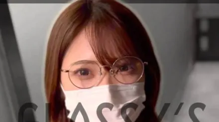 FC2-PPV-4623177 可爱美人妻中出