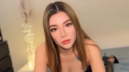 穿著性感皮褲被操 NicoLove