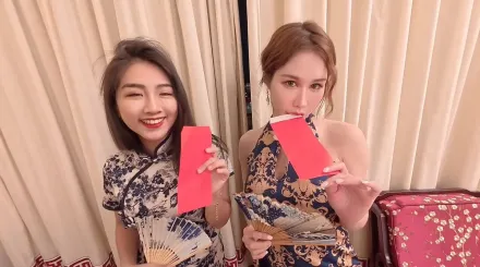 新朋友的一線鮑居然在我旁邊自慰又潮吹 辛尤里