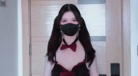 撅高高屁股主動用小穴溫暖爸爸的大雞巴 狐不妖