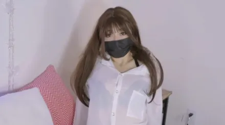 在家裡的沙發上隨意做愛 小水水