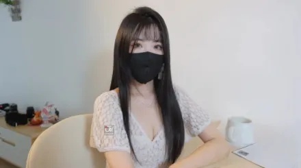 饥渴痴女姐姐的补课诱惑 懒懒猪