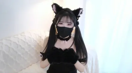 私房约拍猫耳娘蜜穴被摄影师射烂 懒懒猪