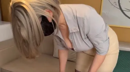 e嫂巨乳性感女秘书之情趣娃娃