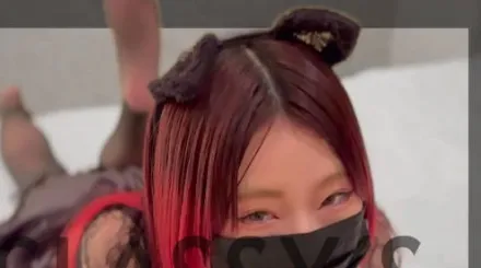 FC2-PPV-4676532 对喜欢Cosplay的美女进行中出和口交