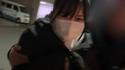 FC2-PPV-4619584 她很可爱而且超级敏感