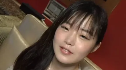 FC2-PPV-3684516 社会经验少的年轻金秀梅被尽情玩弄并中出