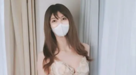 FC2-PPV-4804317 身材苗条臀部曲线优美的樱