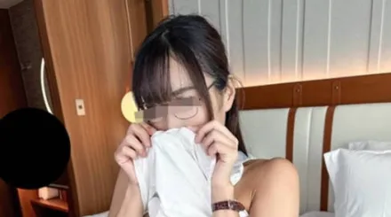 FC2-PPV-4540533 与外遇对象扮演秘书享受禁断性爱的不忠妻子