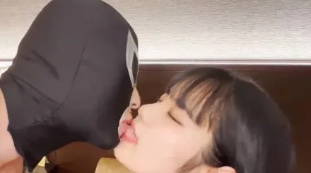 FC2-PPV-3075867 清纯黑发女大学生