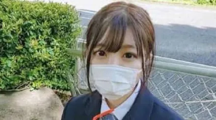 FC2-PPV-4590426 生动中出视频