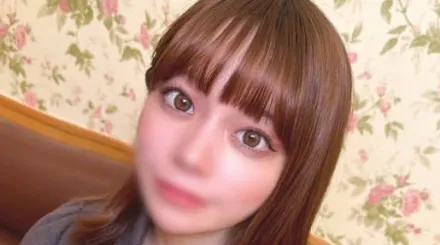 FC2-PPV-4673039 大学二年级很可爱很迷人