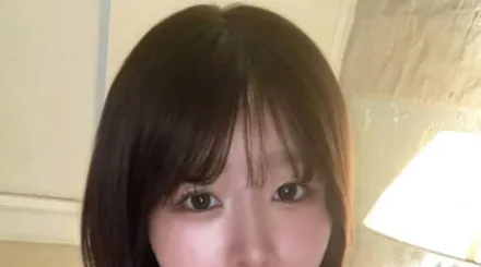 FC2-PPV-4602819 22岁美甲师努力维持生计