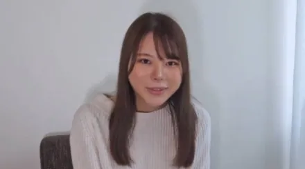 FC2-PPV-2852978 温柔的21岁女大学生