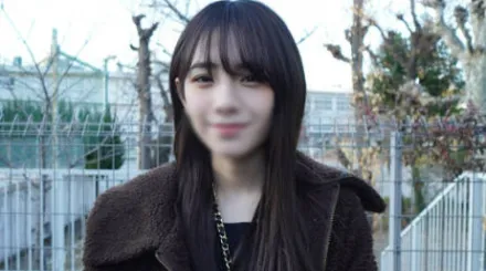 FC2-PPV-3183031 车内性爱大阴蒂美少女的阴部被胶带和振动器张开潮吹