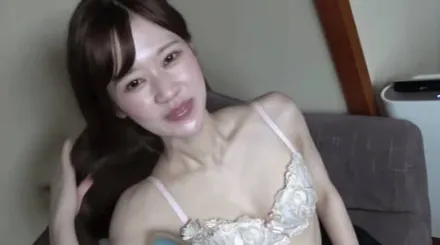 FC2-PPV-4697964 腰肢曲线惊艳的高级陪酒女郎初次体验性爱自拍