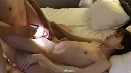 FC2-PPV-1627274 身材苗条的少妇