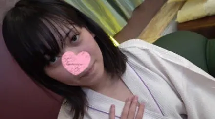 FC2-PPV-2799211 拥有黑发美胸的单纯少女