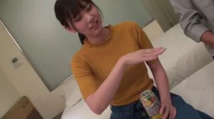 FC2-PPV-4584518 她的第一次高潮潮吹3P中出全纪录