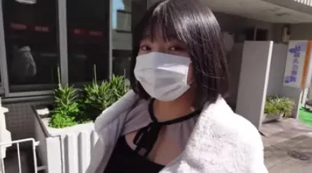 FC2-PPV-4529648 超级淫乱的G杯爆乳人妻