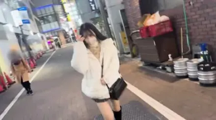 FC2-PPV-4535120 有名偶像冲击初登场