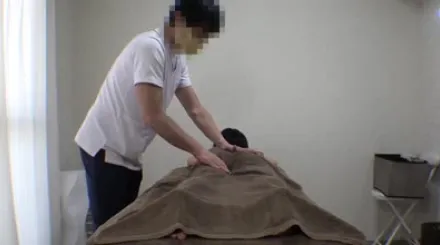 FC2-PPV-4518464 羞涩店里身体僵硬的苗条美女