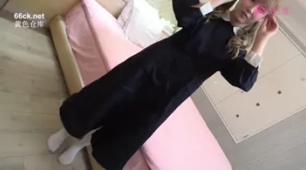 FC2-PPV-2711719 压抑着声音拼命喘息请尽情享用