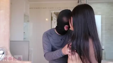 FC2-PPV-4732995 极上细腰肉厚臀的黑发兔女郎脸美女JD