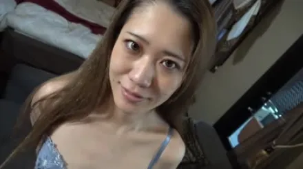 FC2-PPV-4532274 美丽时尚事业有成的御姐却暗地里与年长的男人们秘密约会