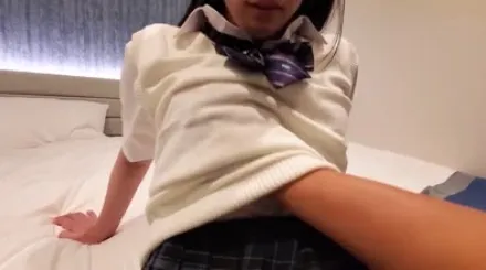 FC2-PPV-4734151 脱下制服被爱抚的超绝可爱女孩身体太色情