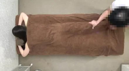 FC2-PPV-4493943 敏感乳头纤细美女敏感阴户