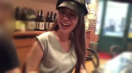 FC2-PPV-4493322 大学毕业美丽粉丝回家中出