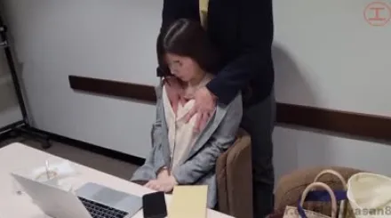 FC2-PPV-4407539 公务员美乳美女