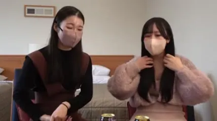 FC2-PPV-4326418 他闯入女孩聚会结果变成三人组