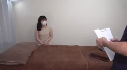 FC2-PPV-4738758 笑容可爱的漂亮OL