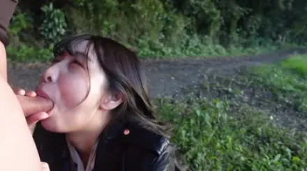 FC2-PPV-4200123 学校时代她