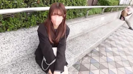 FC2-PPV-4199480 看起来温柔想聊聊